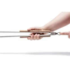 Petromax Grandes Pinces à Gril Charbon De Bois -Pêche Boutique petromax grandes pinces a gril charbon de bois 4